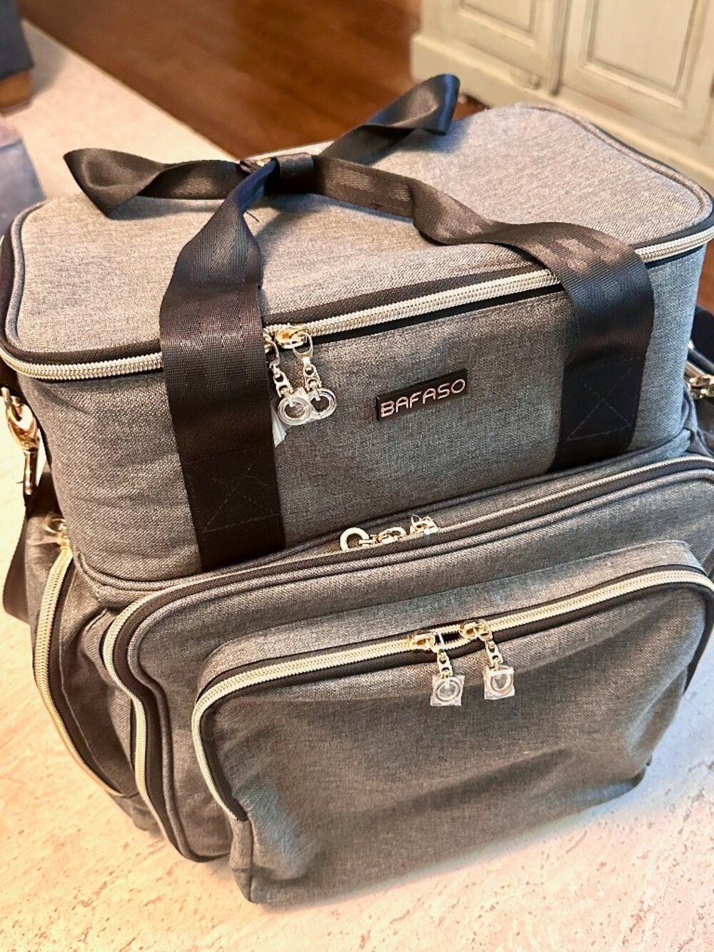 NWOT Bafaso Double-Layer Nail Polish Organizer Bag – Gray